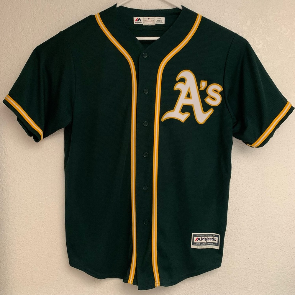 Oakland Athletics Men's Jersey Size L.